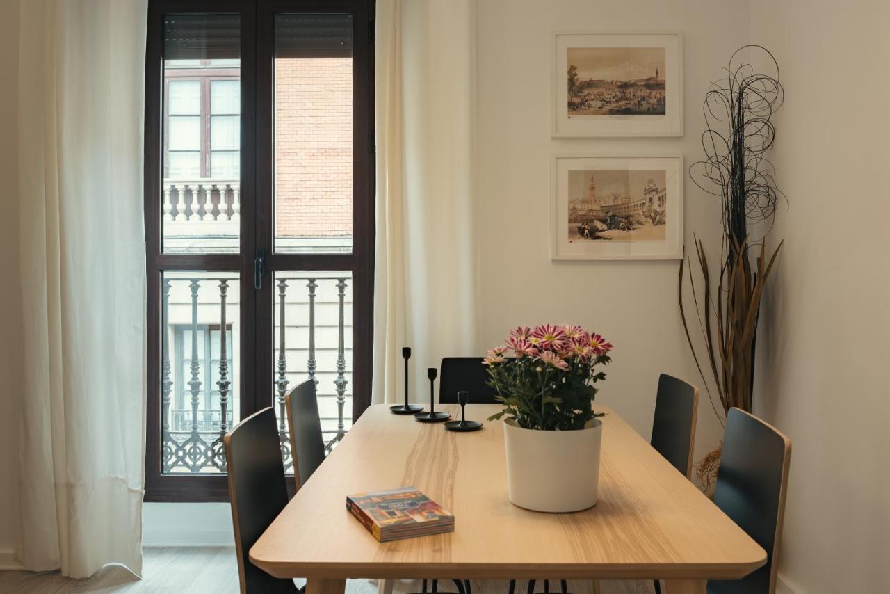 Apartamentos San Pedro Sevilla Eksteriør billede