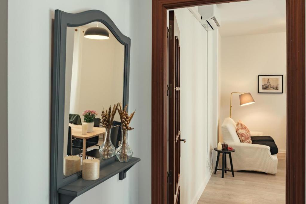 Apartamentos San Pedro Sevilla Eksteriør billede